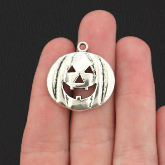 5 breloques de ton argent antique citrouille Halloween - SC725