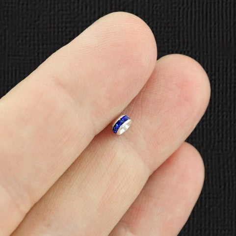 Perles d'espacement Rondelle 4 mm x 2,1 mm - ton argent avec strass bleu royal incrustés - 25 perles - SC6102