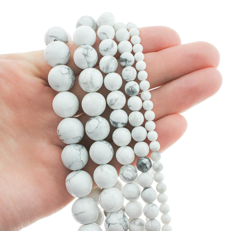 Perles rondes de turquoise naturelle 4mm - 12mm - Choisissez votre taille - Blanc poli - 1 brin complet de 15" - BD1825