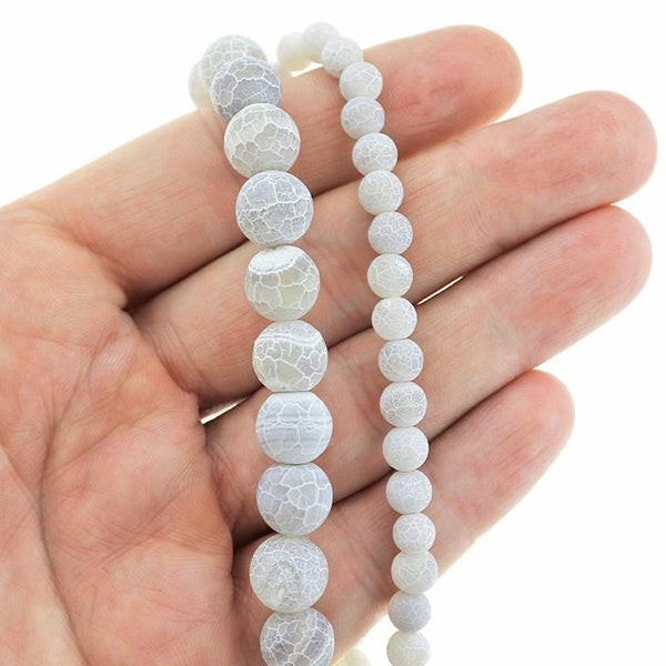 Perles d'agate naturelle rondes 6mm - 10mm - Choisissez votre taille - Craquelé gris patiné - 1 brin complet de 15,5" - BD2348