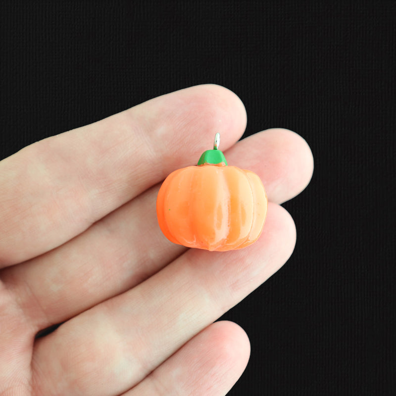 4 Pumpkin Resin Charms - K682